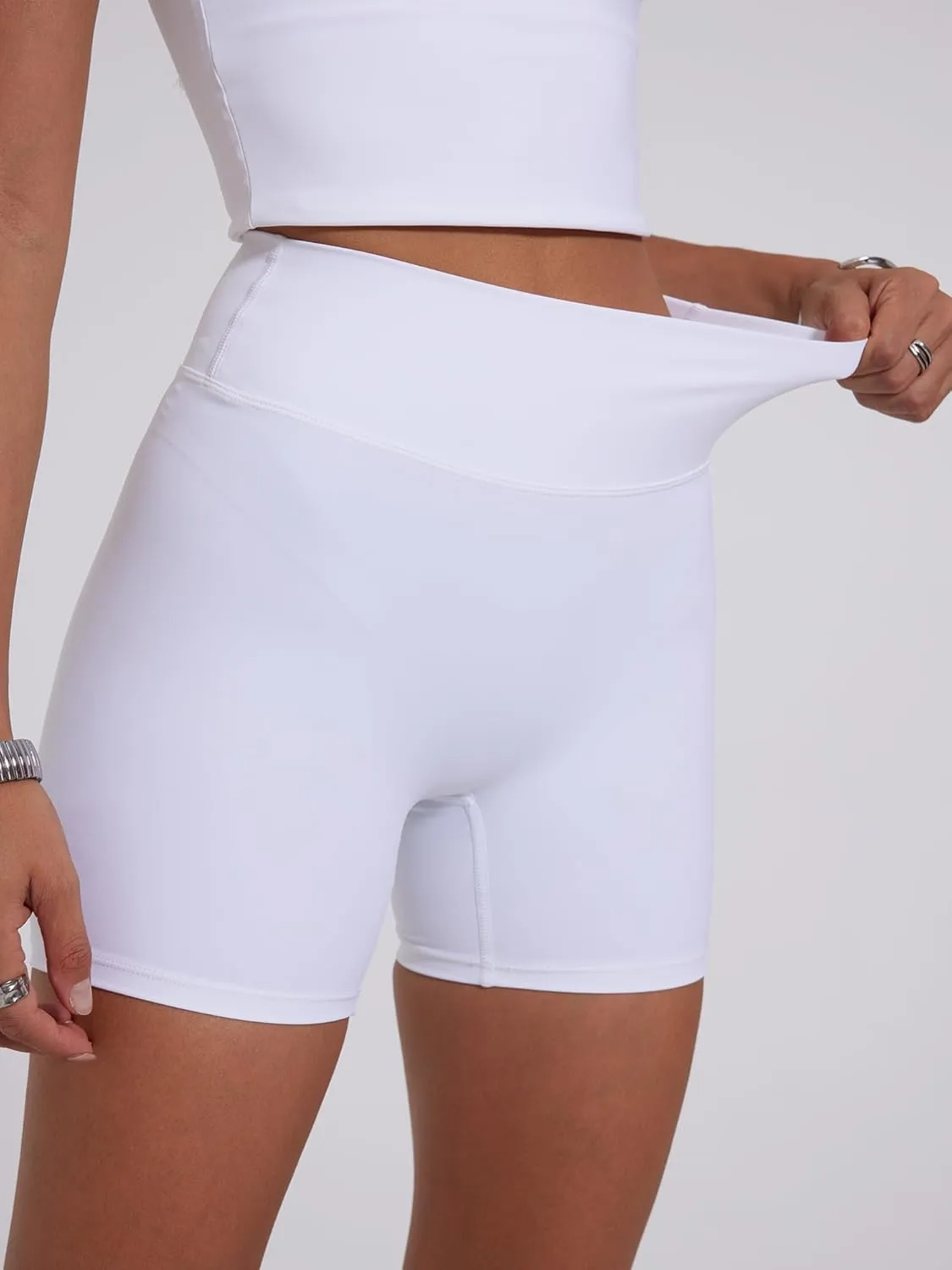 Danysu Hidden Scrunch Shorts for Women 5" No Front Seam Biker Shorts Brazilian Butt Lift